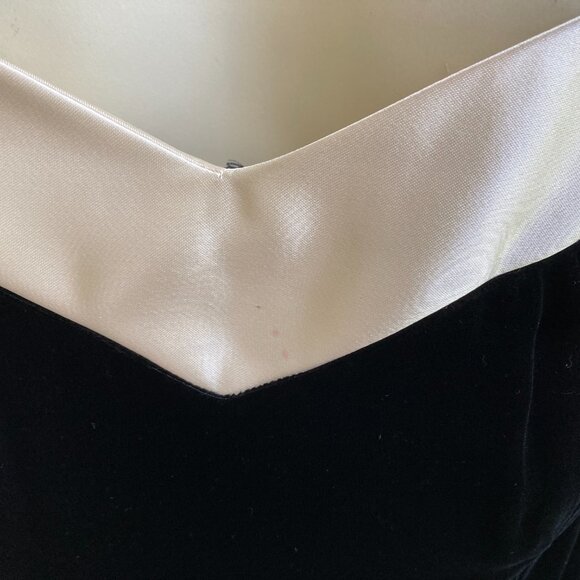 Saks Fifth Ave Velvet Dress & Jacket Vintage Size 8 Occasion Party  Gown 60s - Picture 14 of 14